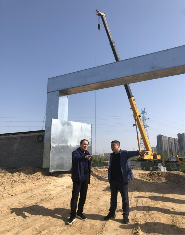 鄭州市建設(shè)投資集團(tuán)有限公司黨委委員、副總經(jīng)理張巖到侯寨新鎮(zhèn)區(qū)安置區(qū)調(diào)研項(xiàng)目建設(shè)工作