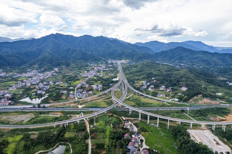 確?；緦?shí)現(xiàn)社會(huì)主義現(xiàn)代化取得決定性進(jìn)展 ——寫在黨的二十屆四中全會(huì)召開之際